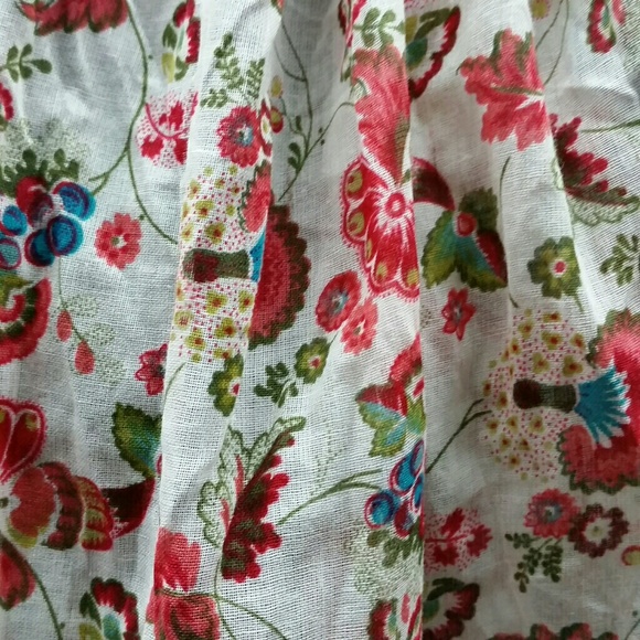 Spring/Summer Scarf - Picture 4 of 6